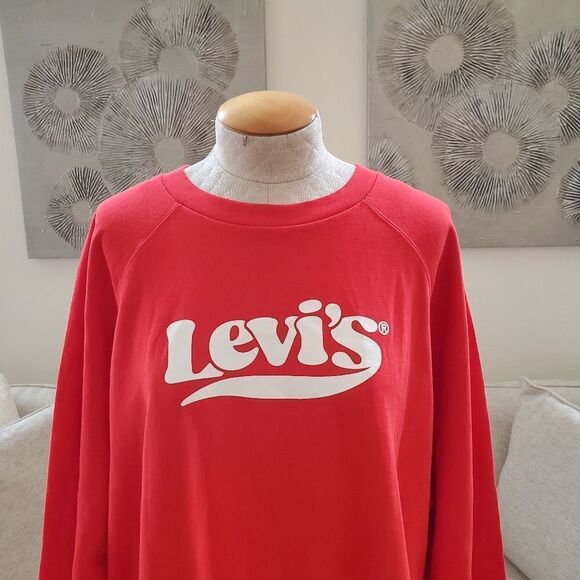Levi's Trendy Plus Size Logo Sweatshirt - Picture 4 of 13